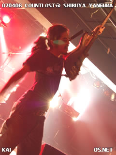 2007/04/06 COUNTLOST@渋谷屋根裏 甲斐(bass)